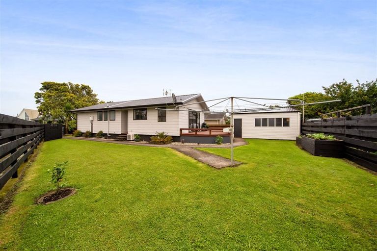 Photo of property in 15 Jade Place, Bell Block, New Plymouth, 4312