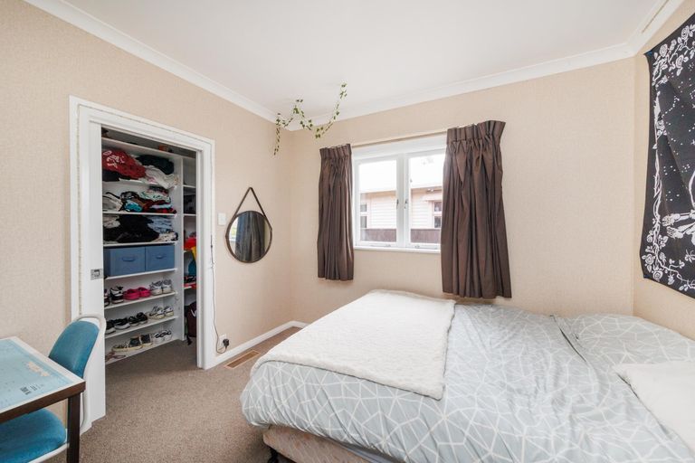 Photo of property in 9 Rosalie Terrace, Kelvin Grove, Palmerston North, 4414