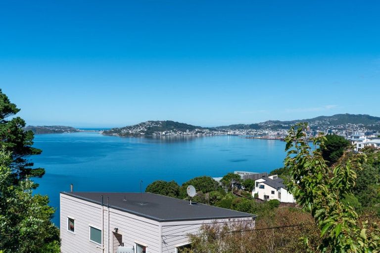 Photo of property in 2/72 Homebush Road, Khandallah, Wellington, 6035