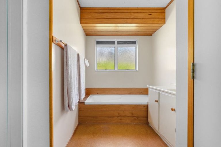 Photo of property in 6 Westwood Street, Bellevue, Tauranga, 3110