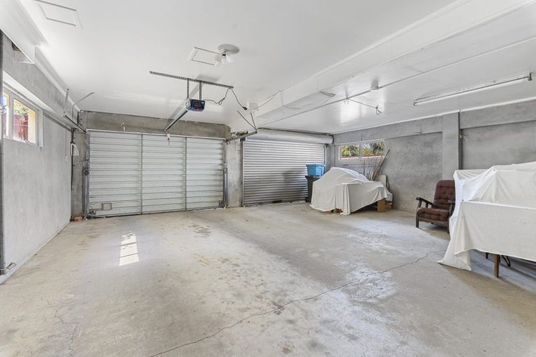 Photo of property in 34 Hamblyn Street, Strandon, New Plymouth, 4312