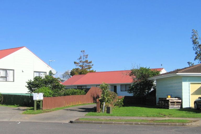 Photo of property in 13 Townley Place, Clover Park, Auckland, 2019