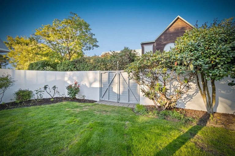 Photo of property in 11b Nutfield Lane, Cashmere, Christchurch, 8022