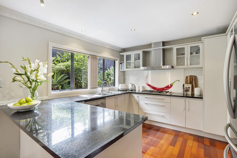 Photo of property in 12 Beatrice Place, Flat Bush, Auckland, 2016