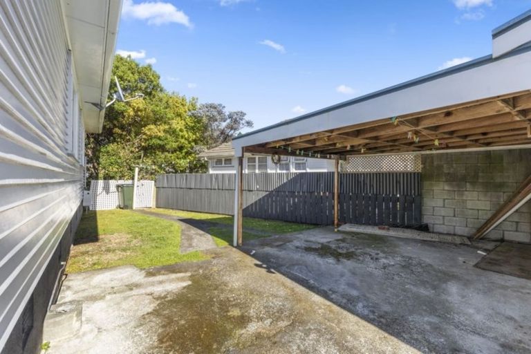 Photo of property in 22 Richard Grove, Stokes Valley, Lower Hutt, 5019