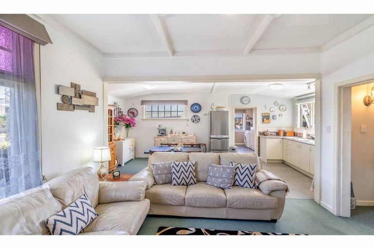 Photo of property in 127 Princes Street, Strathern, Invercargill, 9812