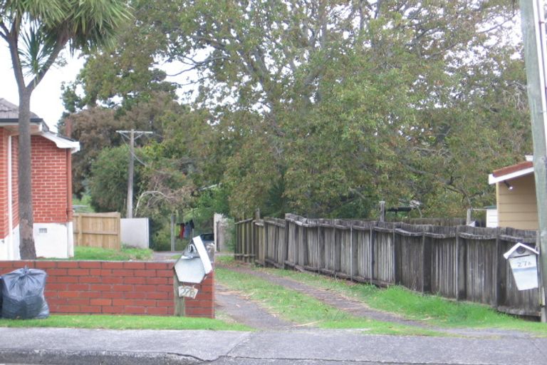 Photo of property in 27b Buscomb Avenue, Henderson, Auckland, 0610