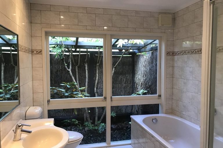 Photo of property in 15 Manurere Avenue, Takapuna, Auckland, 0622