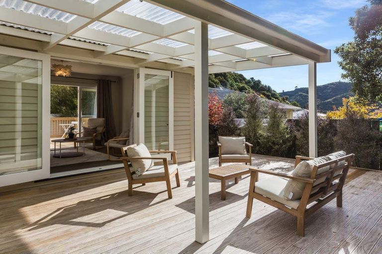 Photo of property in 27 Sunny Grove, Wainuiomata, Lower Hutt, 5014