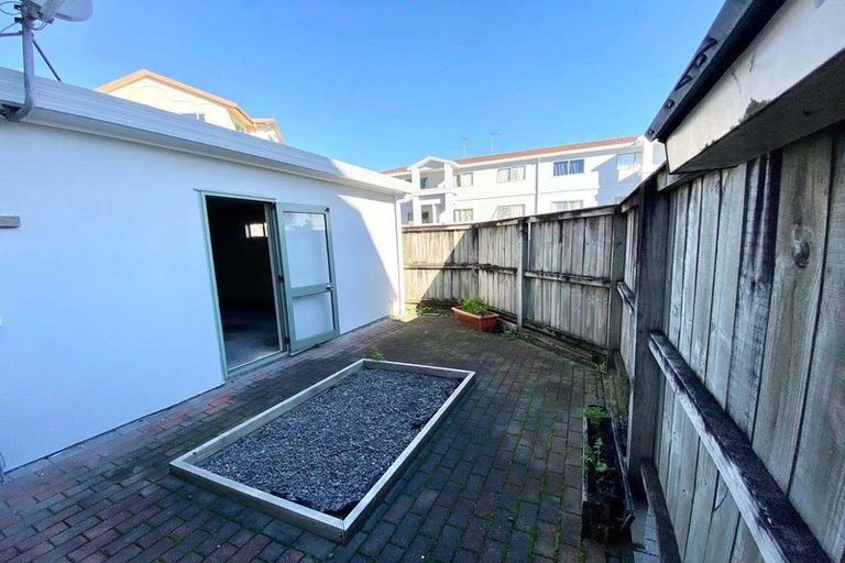 Photo of property in Ellerslie Gardens, 10/1a Harrison Road, Mount Wellington, Auckland, 1060