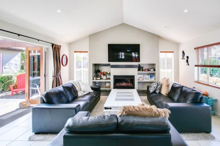 Photo of property in 11 Park Lane, Greenmeadows, Napier, 4112