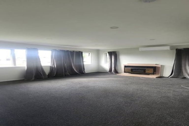 Photo of property in 8 Martin Road, Manurewa, Auckland, 2102