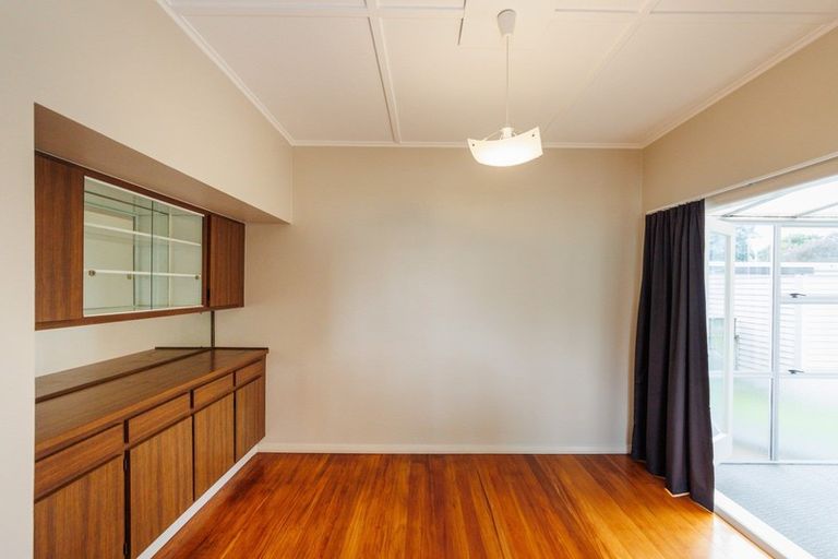 Photo of property in 17 Webb Street, Terrace End, Palmerston North, 4410