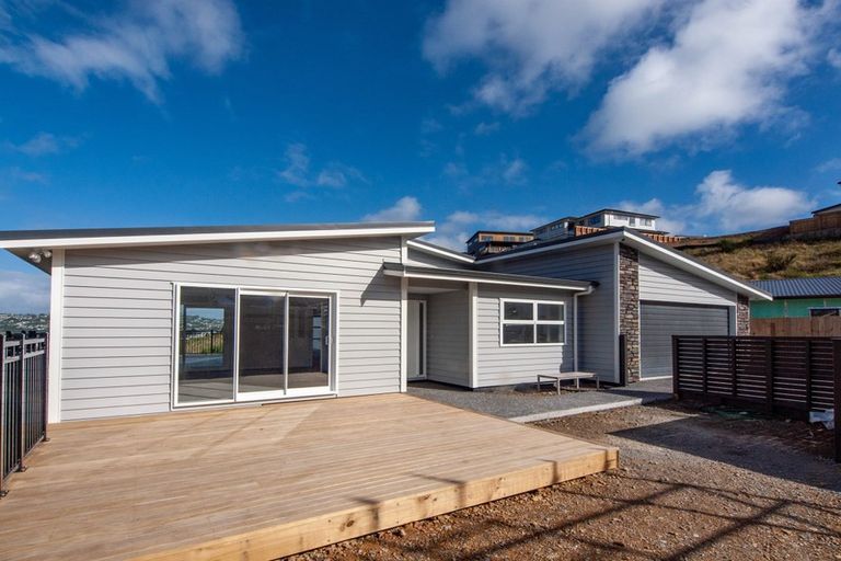 Photo of property in 17 Hattersley Grove, Churton Park, Wellington, 6037