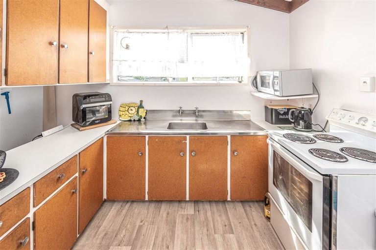 Photo of property in 75a Matai Street, Castlecliff, Whanganui, 4501