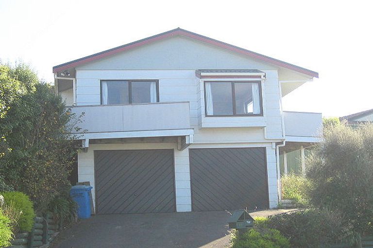 Photo of property in 25 Bodmin Terrace, Camborne, Porirua, 5026