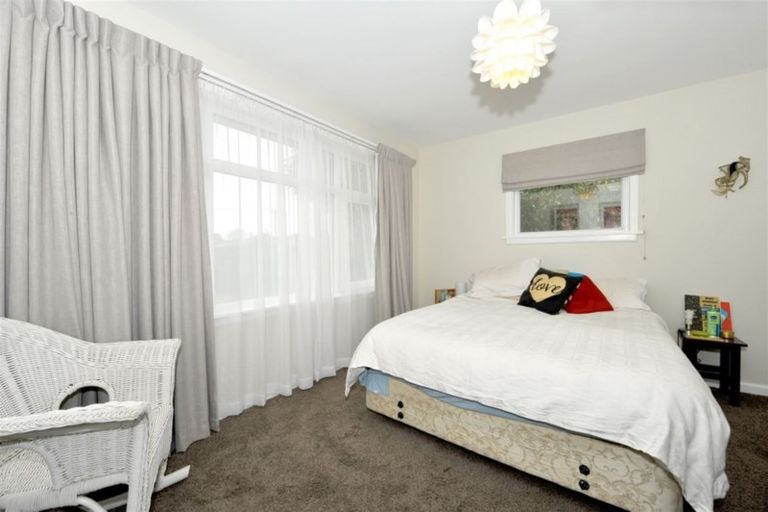 Photo of property in 27 Burwood Road, Burwood, Christchurch, 8083