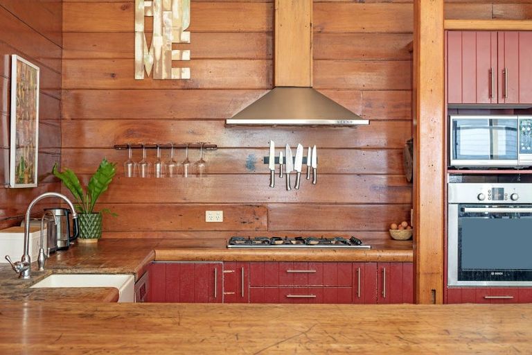 Photo of property in 2269 State Highway 2, Te Hauke, Hastings, 4178