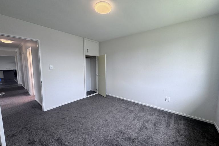 Photo of property in 32 Dunbarton Street, Redwood, Christchurch, 8051