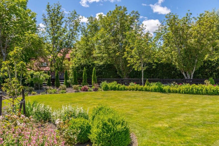 Photo of property in 95d Kuratawhiti Street, Greytown, 5794