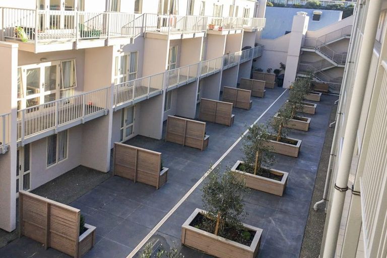 Photo of property in Luxford Villas, 311/72 Herald Street, Berhampore, Wellington, 6023