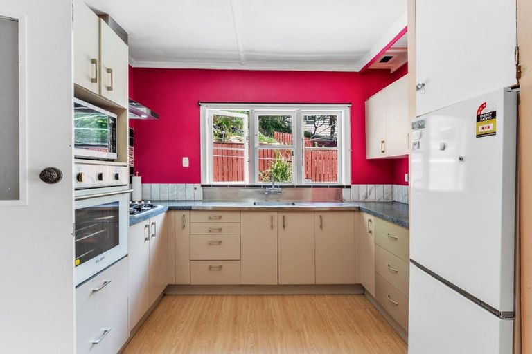 Photo of property in 28 Richmond Avenue, Karori, Wellington, 6012