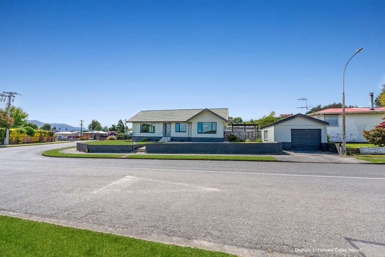 Photo of property in 83 Walker Crescent, East Gore, Gore, 9710