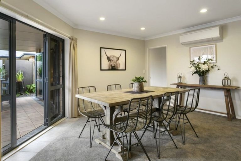 Photo of property in 4 Chesterton Drive, Leamington, Cambridge, 3432