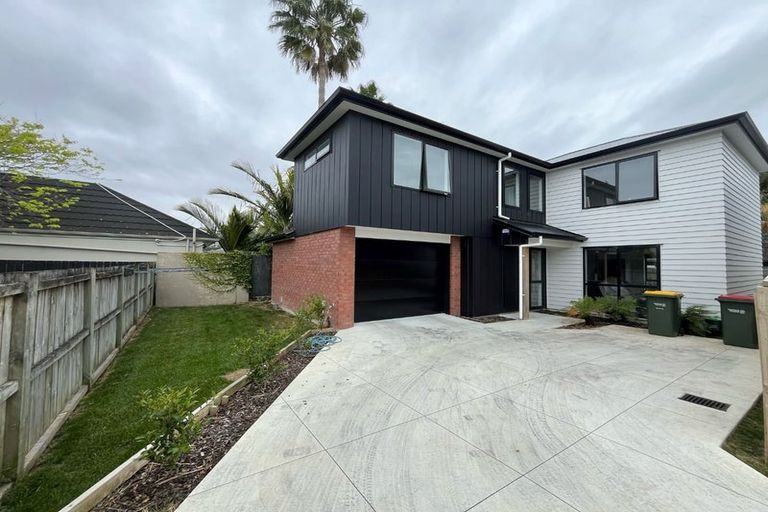 Photo of property in 6c Jern Place, Eastern Beach, Auckland, 2012