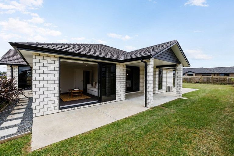 Photo of property in 67 Jarrett Terrace, Leamington, Cambridge, 3432