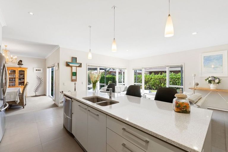 Photo of property in 8 Kensington Drive, Orewa, 0931