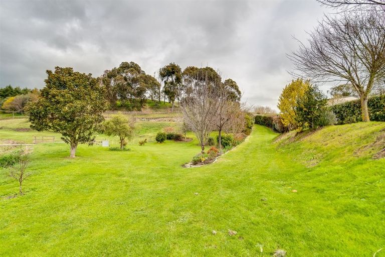 Photo of property in 977 Puketapu Road, Puketapu, Napier, 4182