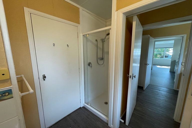 Photo of property in 8 Tatariki Street, Rosehill, Papakura, 2113