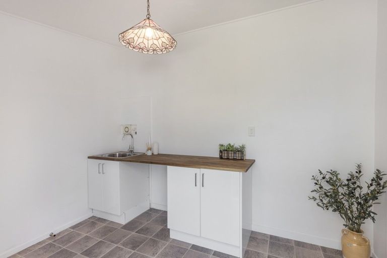 Photo of property in 20 Avenue Road, Greenmeadows, Napier, 4112