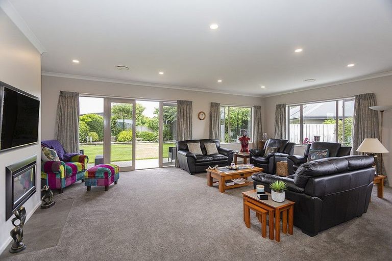 Photo of property in 12 North Ridge Drive, Oamaru North, Oamaru, 9400