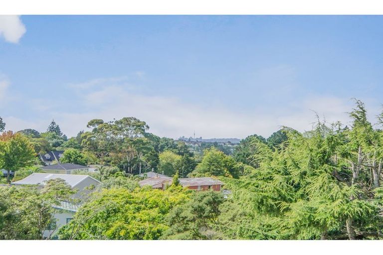 Photo of property in 431 Don Buck Road, Massey, Auckland, 0614