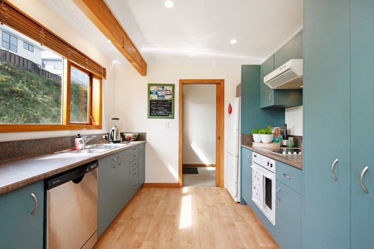 Photo of property in 1 Frobisher Street, Island Bay, Wellington, 6023