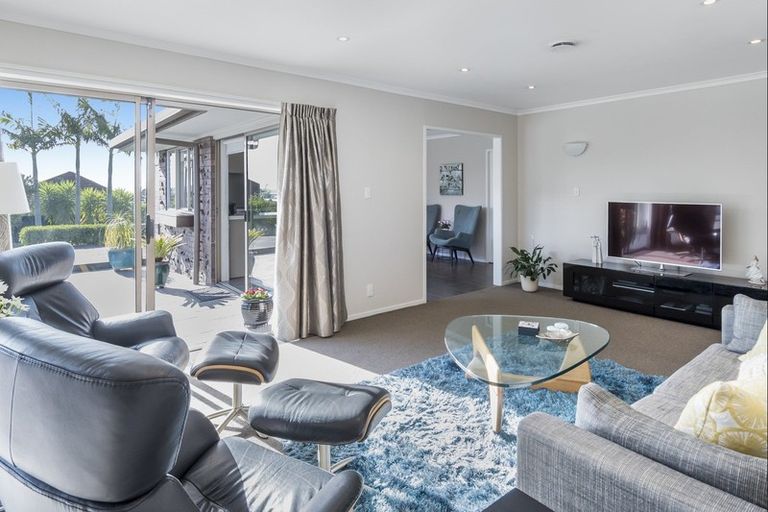 Photo of property in 16 Paykel Avenue, Farm Cove, Auckland, 2012