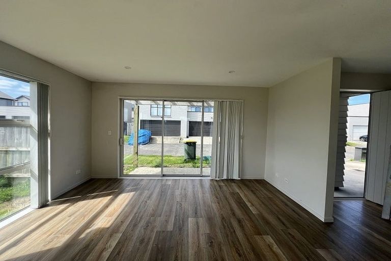 Photo of property in 17 Kapia Drive, Takanini, 2112