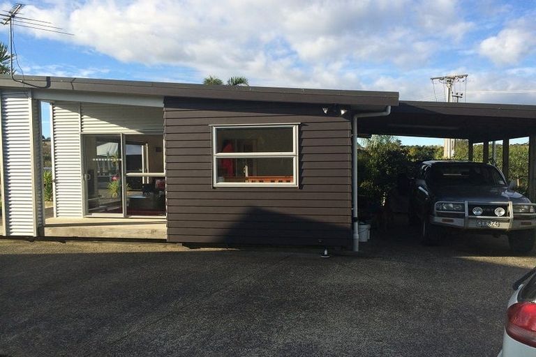 Photo of property in 163 Oraha Road, Kumeu, 0892