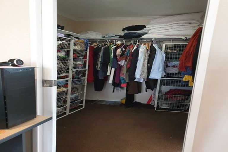 Photo of property in 86 San Marino Drive West, Henderson, Auckland, 0612