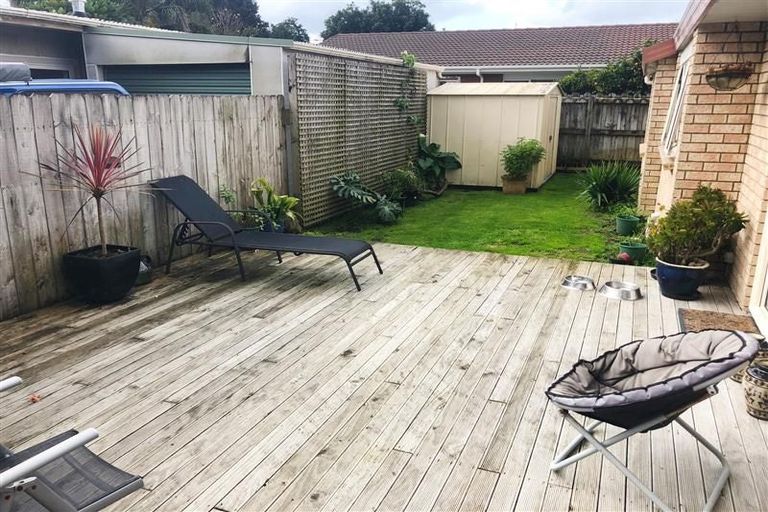 Photo of property in 1/58 Walton Street, Red Beach, 0932