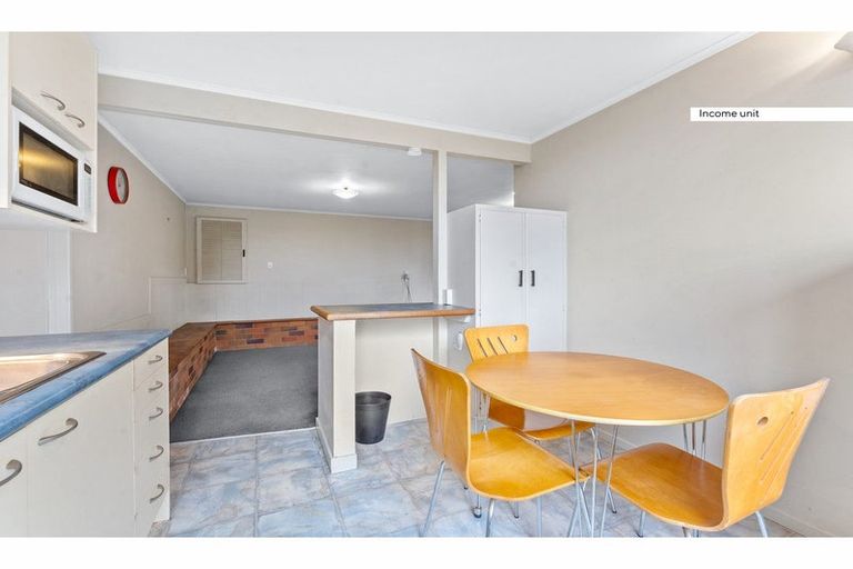 Photo of property in 249 Sunset Road, Sunnynook, Auckland, 0632