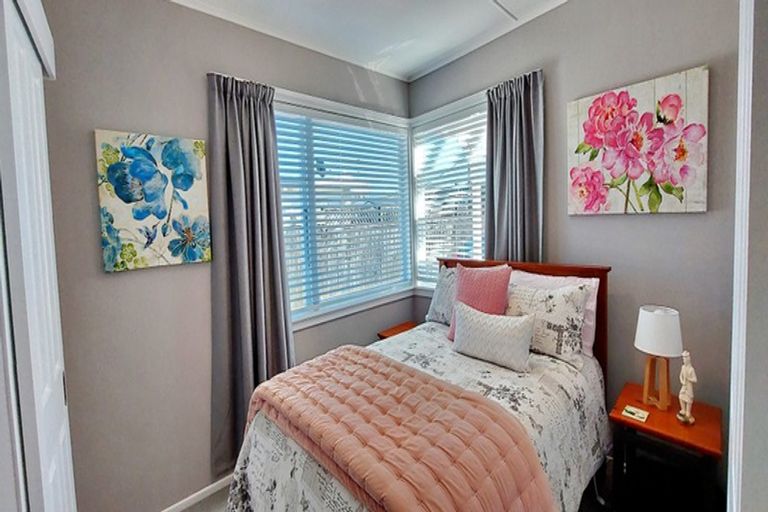 Photo of property in 51 Celia Street, Stratford, 4332