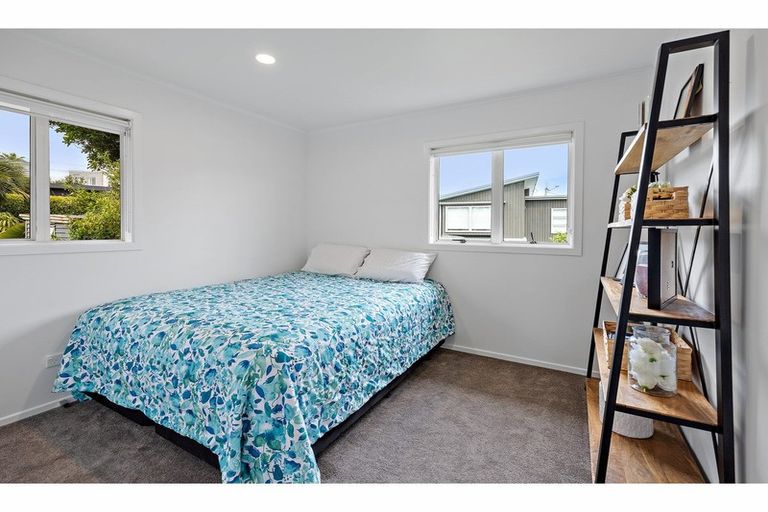 Photo of property in 54 Aberdeen Road, Campbells Bay, Auckland, 0620