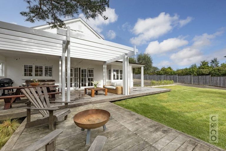 Photo of property in 853 State Highway 16, Waimauku, 0812