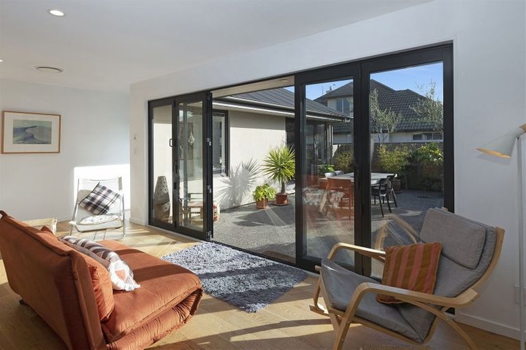 Photo of property in 169 Memorial Avenue, Burnside, Christchurch, 8053