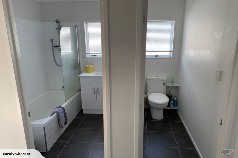 Photo of property in 2/30 Norwood Road, Bayswater, Auckland, 0622