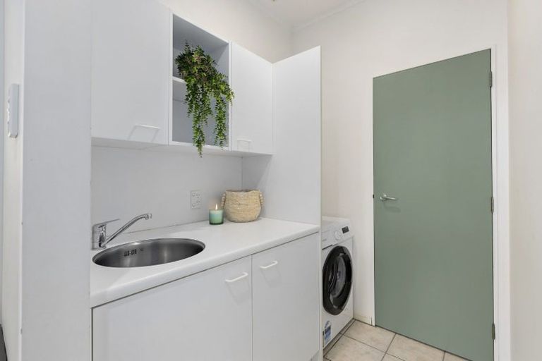 Photo of property in Fernhill Flats, 9/324 The Terrace, Te Aro, Wellington, 6011