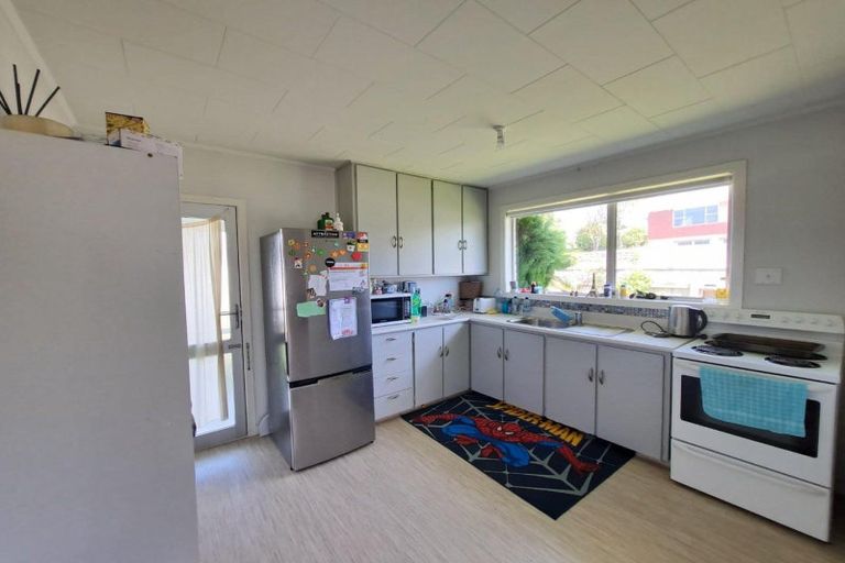 Photo of property in 1/183 Seaview Road, Westown, New Plymouth, 4310